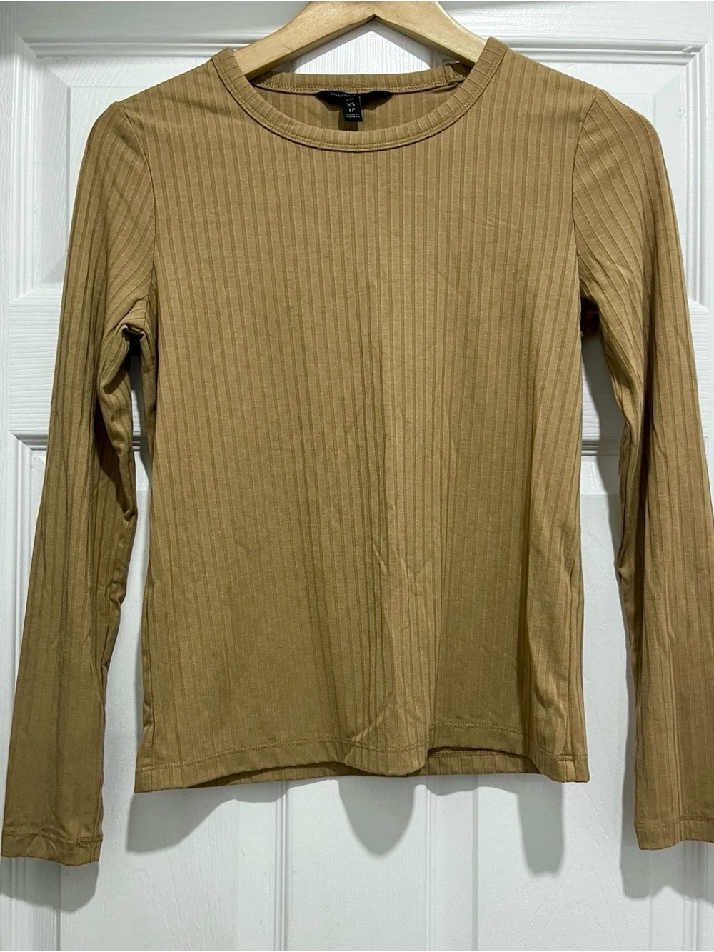 Banana Republic Ribbed Long-Sleeve Crewneck Top - Camel